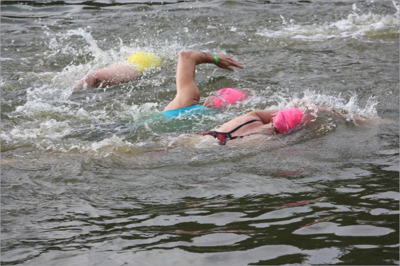 Nancy now swimming on Joannes back. Just like old times