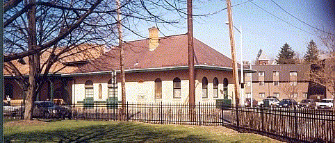 Railway Express Erie
RR Middletown, NY, - Now Friends of Thrall Used Book Store.