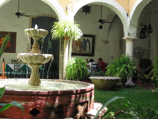 Fountain in Maison del Marques courtyard