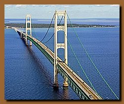 260px-Mackinac_Bridge_from_the_air4.png